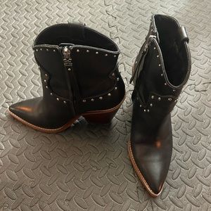Sam Edelman studded Cowboy booties! Size 8, black.